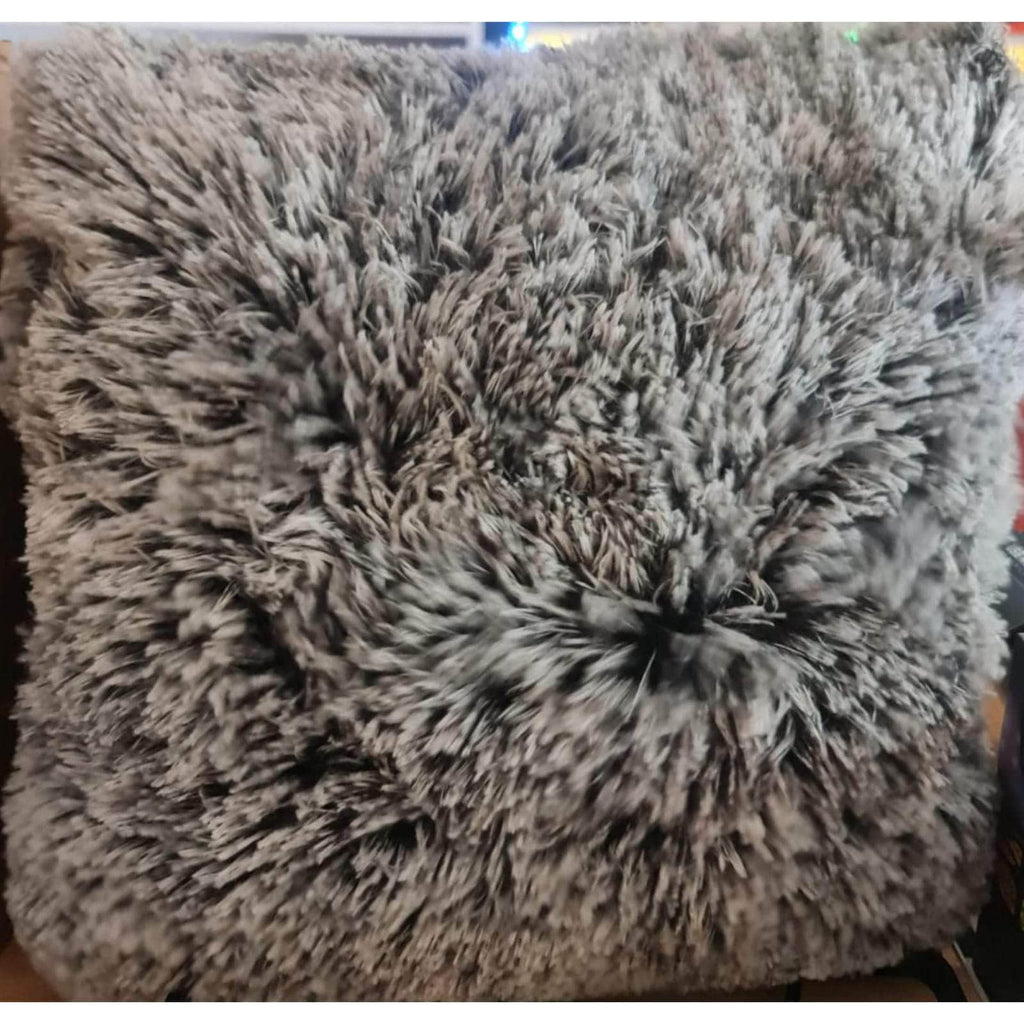 Faux Fur Throw Pillow 40 cm x 40 cm (Cushion included)